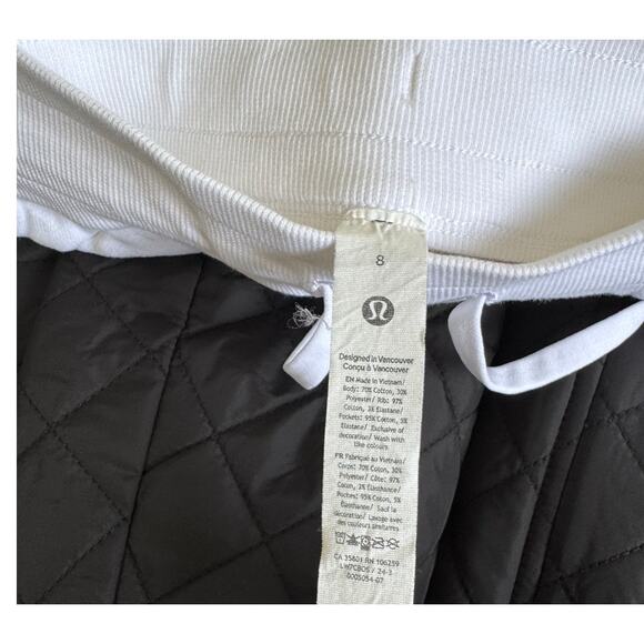 Lululemon Scuba High-Rise Short 5" in White Size 8 - Picture 7 of 7